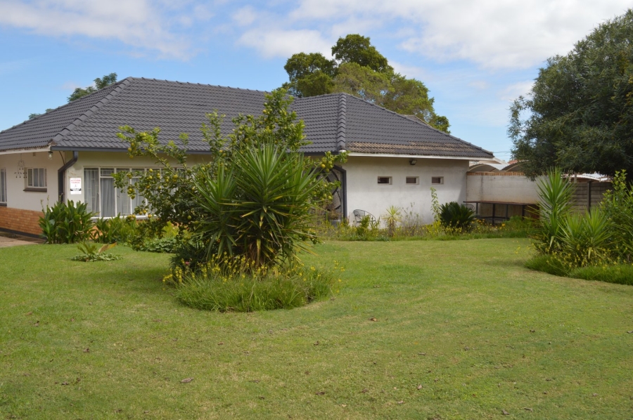 4 Bedroom Property for Sale in Flamwood North West